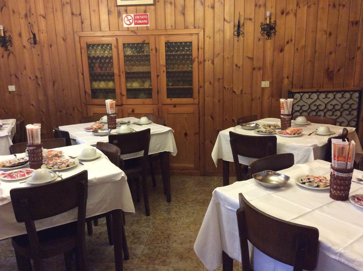 Albergo Cervo Ponte Di Legno Esterno foto